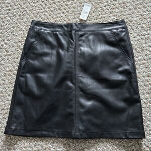 NWT Loft Outlet Faux Leather Skirt, Black, Size 6
